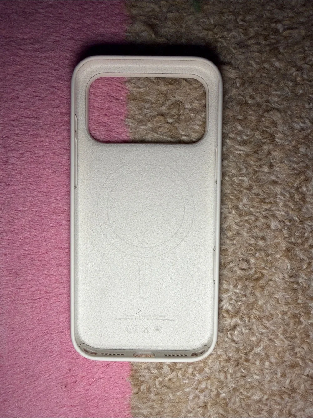 iPhone 17 Pro Max Silicone Case with MagSafe – Vanilla